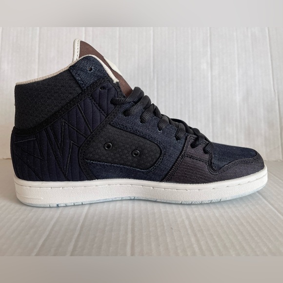 NWT Star Wars Ahsoka Tano Sneakers DC Shoes Men’s 8/Women’s 9.5 Mandalorian - Picture 10 of 16